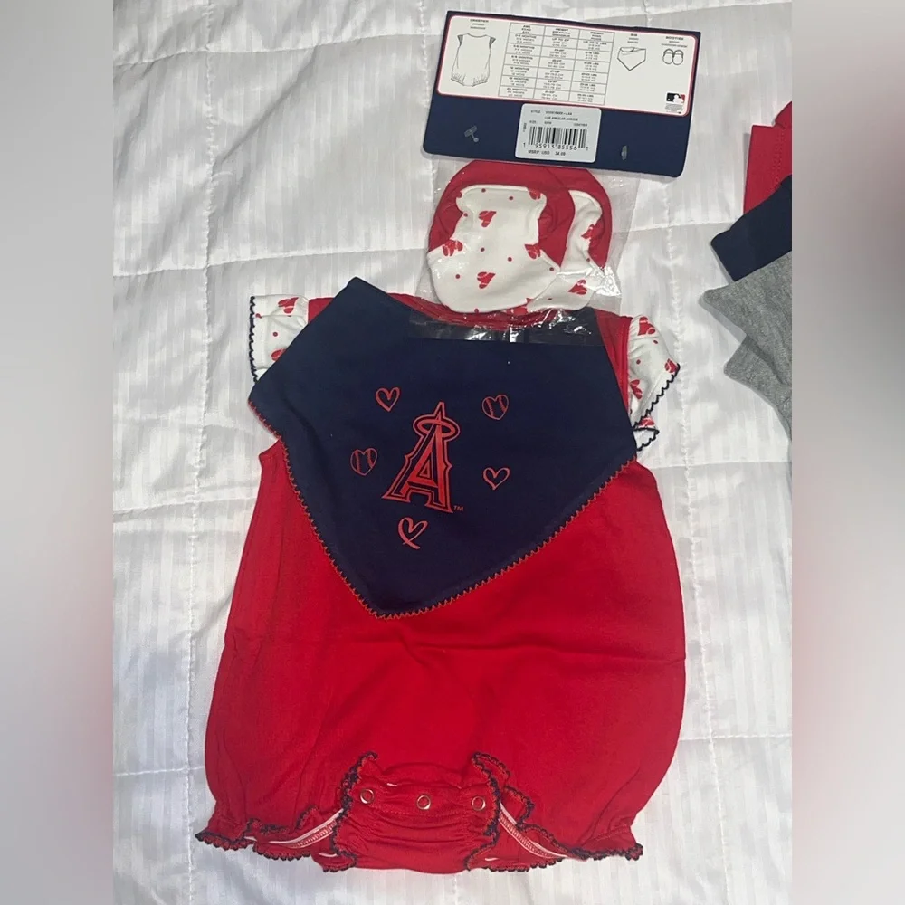 Infant Girls MLB Los Angeles Angels Bundle Bodysuit Sets Size 3/6 6/9 NEW - Picture 5 of 7